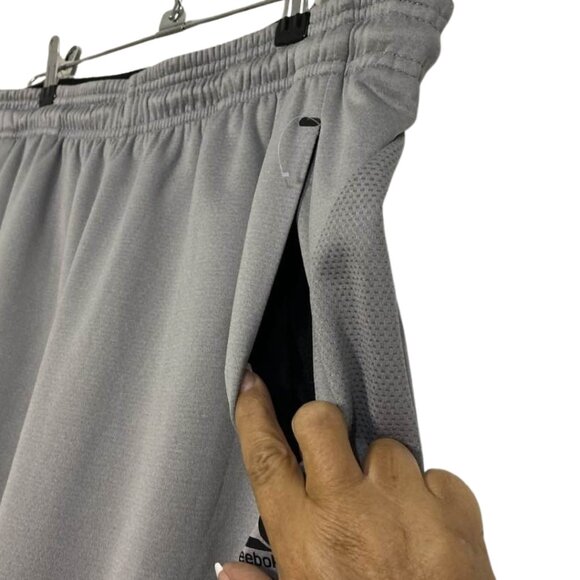 Reebok Men’s Gray Performance Joggers - Athletic Sweatpants - New without tag - Picture 6 of 13